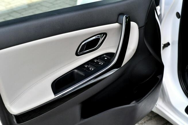 Kia Cee'd 1,6CRDi 110 Km Lift Led Panorama Navi Klimatronik Kamera Full Opcja