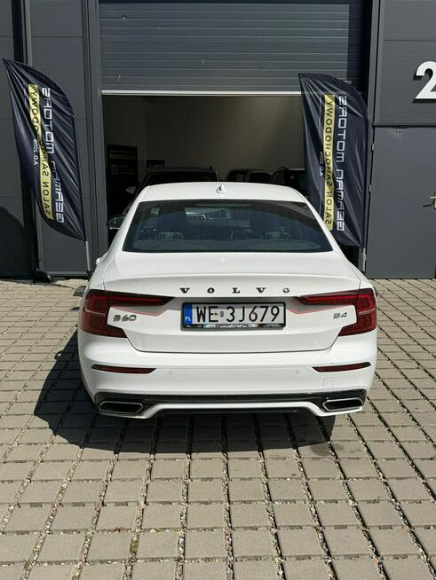 Volvo S60 R- Design / Blisy / LEDY / Harman Kardon / Kamera / Gwarancja / FV23%