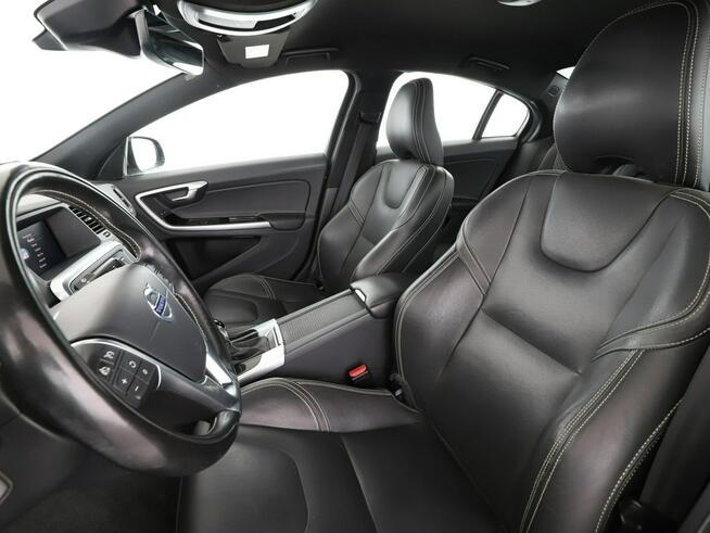 Volvo S60 automat xenon skóra navi klima auto grzane fotele kamera i czujniki pa