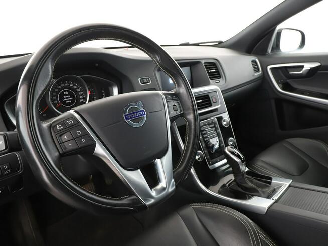 Volvo S60 automat xenon skóra navi klima auto grzane fotele kamera i czujniki pa