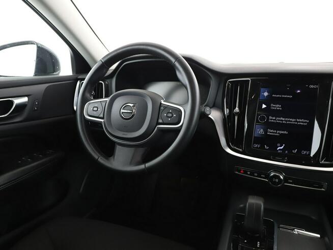 Volvo V60 mHEV automat full LED navi klima auto virtual cocpit grzane fotele