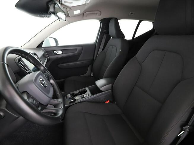 Volvo XC 40 automat, virtual, full led, niski przebieg, kamera, pdc