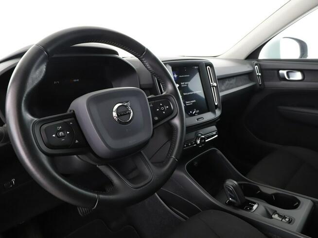 Volvo XC 40 automat, virtual, full led, niski przebieg, kamera, pdc