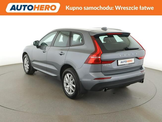 Volvo XC 60 Momentum B4(mHEV) automat AWD navi kamera tempomat LED