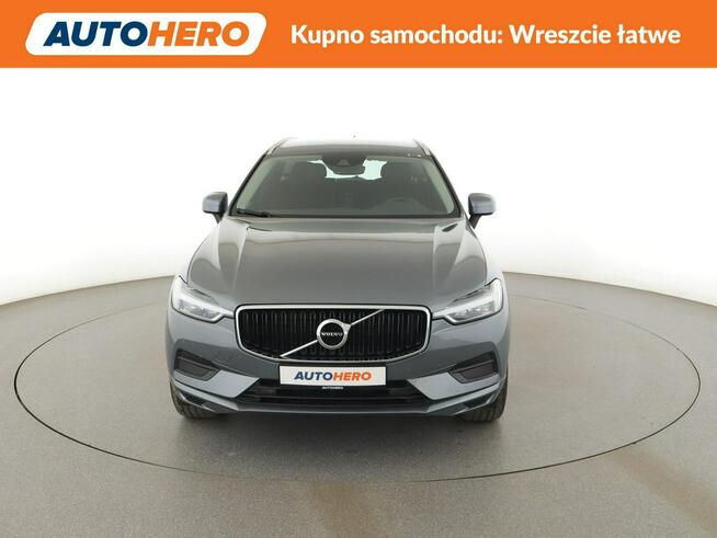 Volvo XC 60 Momentum B4(mHEV) automat AWD navi kamera tempomat LED