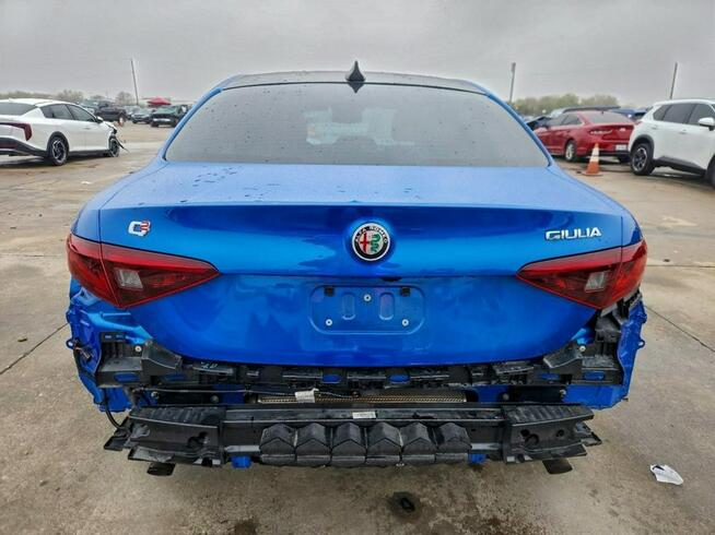 Alfa Romeo Giulia / 2.0 280KM / Bogate wyposażenie / niski przebieg /