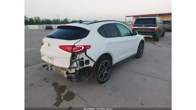 Alfa Romeo Stelvio / 2.0 280KM / 4x4 / niski przebieg /