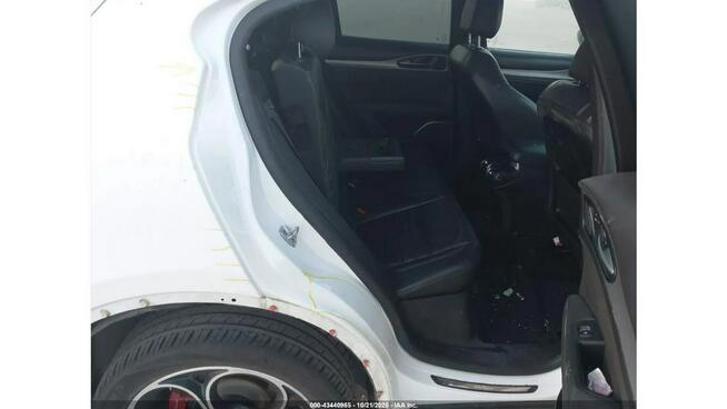 Alfa Romeo Stelvio / 2.0 280KM / 4x4 / niski przebieg /