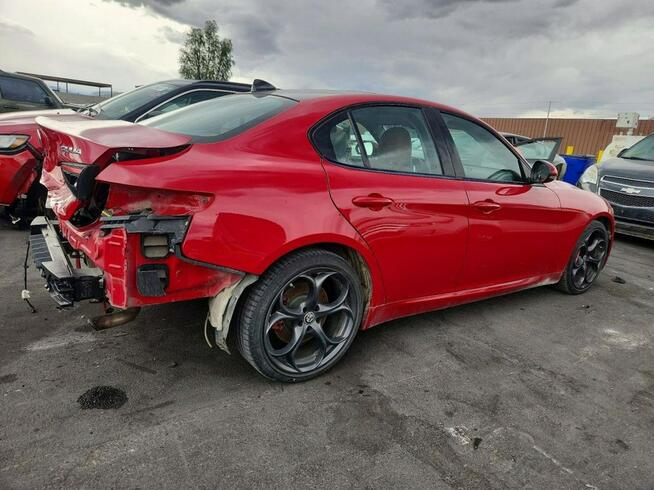 Alfa Romeo Giulia 4x4 / niski przebieg / automat