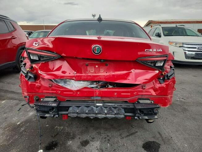 Alfa Romeo Giulia 4x4 / niski przebieg / automat