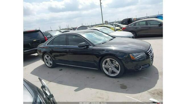 Audi A8 / niski przebieg / Quattro / 3.0 kompresor /
