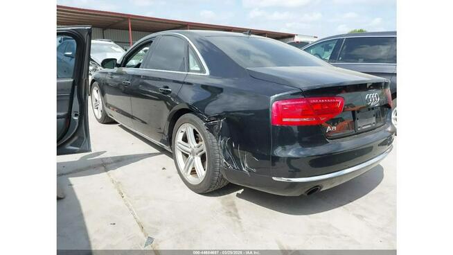Audi A8 / niski przebieg / Quattro / 3.0 kompresor /