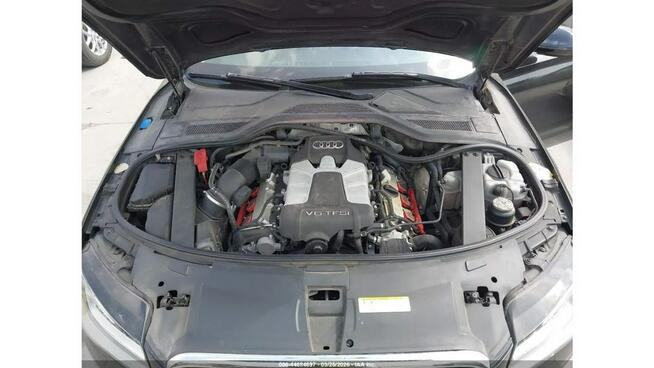 Audi A8 / niski przebieg / Quattro / 3.0 kompresor /