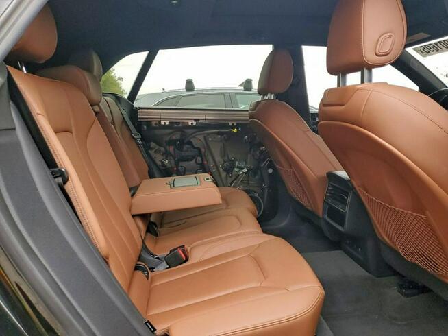 Audi Q8 / Quattro / S-Line / Virtual /