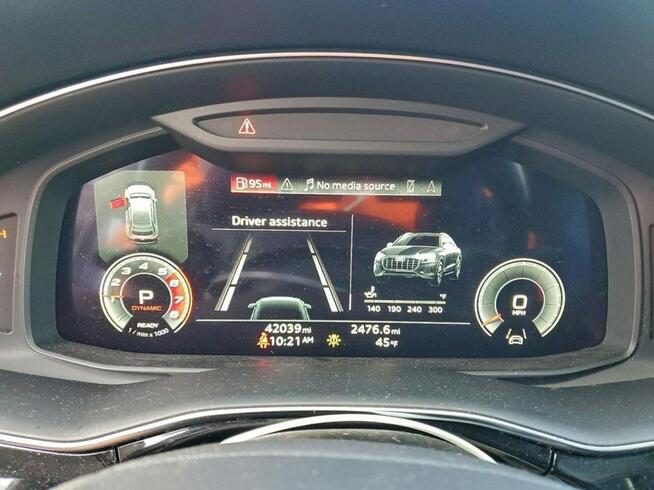 Audi Q8 / Quattro / S-Line / Virtual cockpit /