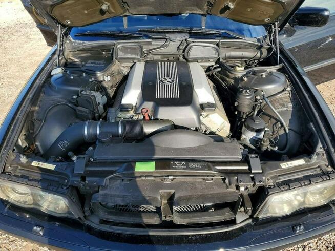 E38 740i / MSPORT / Kontury / SCHWARZ 2 / Audio DSP