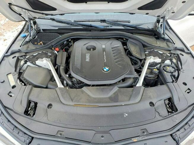 BMW 740 / Head Up / M-pakiet / niski przebieg /