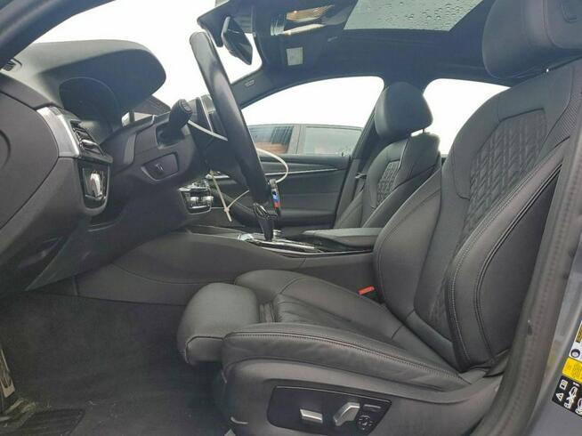 BMW M550i / xDrive / M-Pakiet / Niski przebieg /