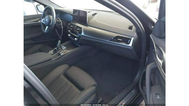 BMW M550i / M-Pakiet / 2.0 248KM / niski przebieg /