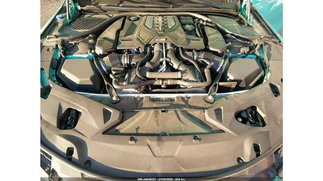 BMW M8 / Individual / mint-grün / Bowers & Wilkins / Lasery / GranCoupe /