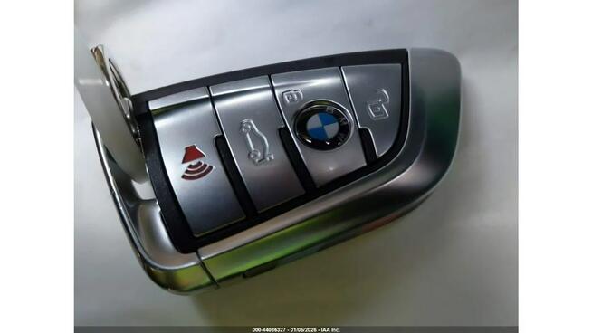 BMW M8 / Individual / mint-grün / Bowers & Wilkins / Lasery / GranCoupe /