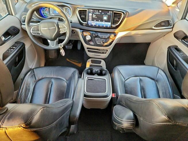 Chrysler Pacifica / PLUG-IN / 3.6 260KM / niski przebieg /
