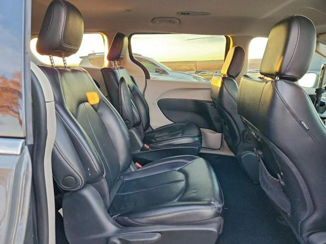 Chrysler Pacifica / PLUG-IN / 3.6 260KM / niski przebieg /