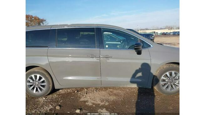 Chrysler Pacifica / PLUG-IN / 3.6 260KM / niski przebieg /