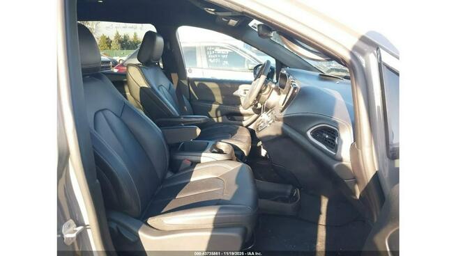 Chrysler Pacifica / PLUG-IN / 3.6 260KM / niski przebieg /