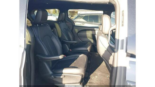 Chrysler Pacifica / PLUG-IN / 3.6 260KM / niski przebieg /