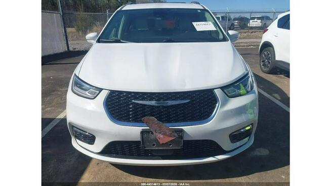 Chrysler Pacifica / BENZYNA / 3.6 287KM / niski przebieg /
