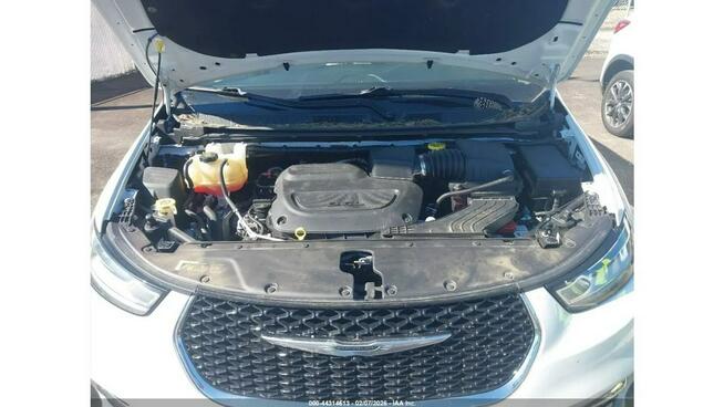 Chrysler Pacifica / BENZYNA / 3.6 287KM / niski przebieg /