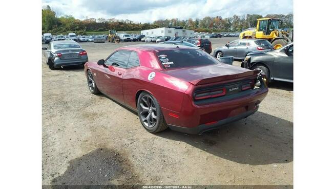 Dodge Challenger / 5.7 372KM / automat / niski przebieg /