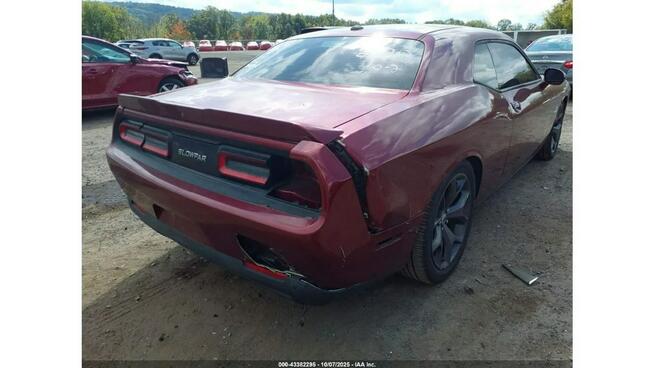 Dodge Challenger / 5.7 372KM / automat / niski przebieg /