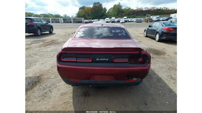 Dodge Challenger / 5.7 372KM / automat / niski przebieg /