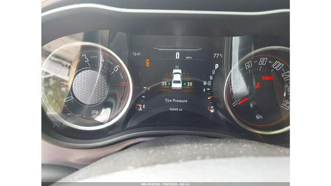 Dodge Challenger / 5.7 372KM / automat / niski przebieg /
