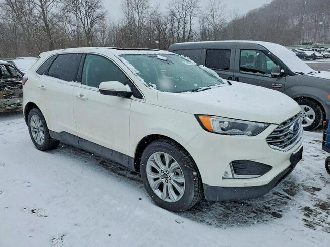 Ford EDGE / wersja TITANIUM / 4x4 / benzyna / niski przebieg /