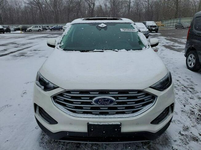 Ford EDGE / wersja TITANIUM / 4x4 / benzyna / niski przebieg /