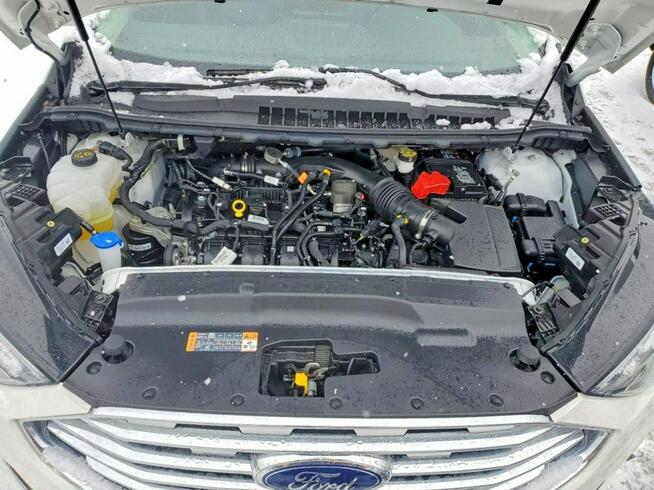 Ford EDGE / wersja TITANIUM / 4x4 / benzyna / niski przebieg /