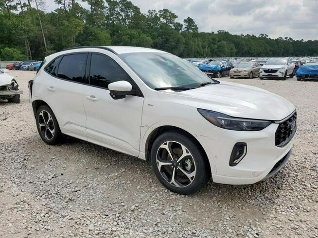 Ford Escape / 4x4 / 2.0 250KM / Bogate wyposażenie /
