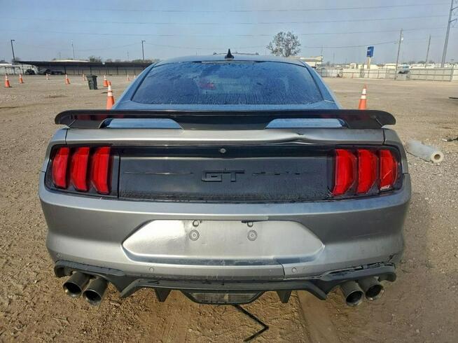 Ford Mustang / 5.0 460KM / Niski przebieg / Automat /