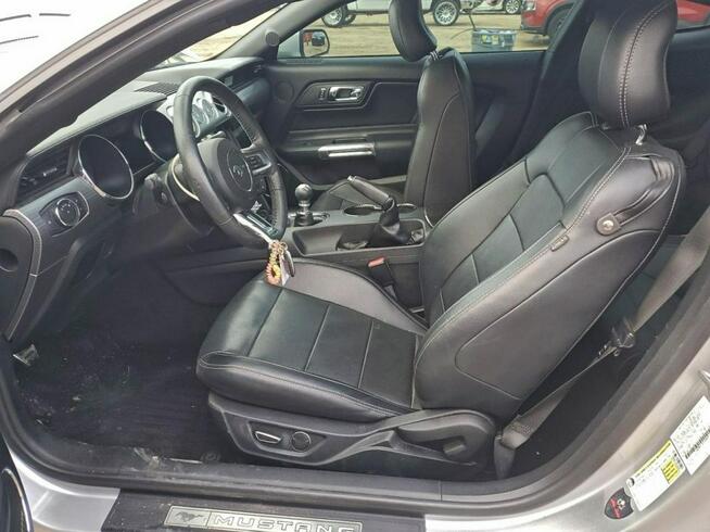 Ford Mustang / Automat / 5.0 / niski przebieg /