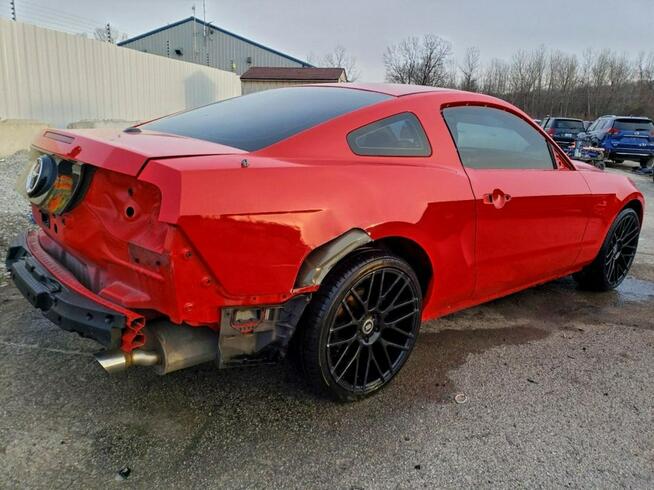 Ford Mustang / 3.7 305KM / Bogate wyposażenie / Niski przebieg /