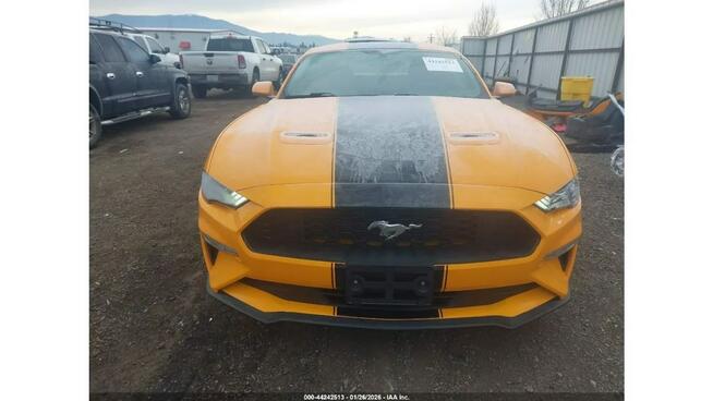 Ford Mustang / automat / niski przebieg /