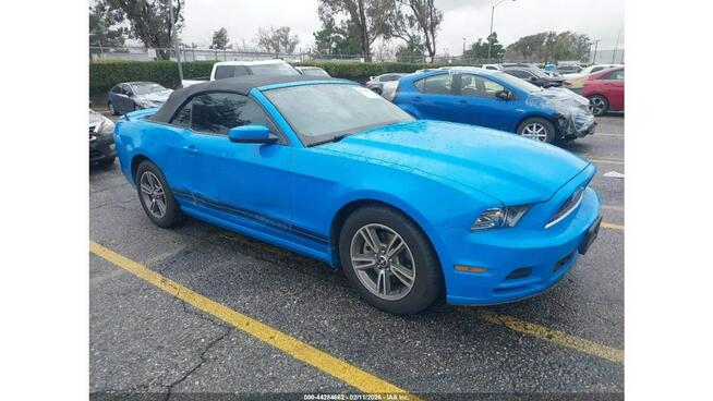 Ford Mustang / Cabrio / 3.7 / niski przebieg /