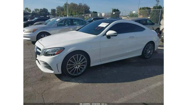 Mercedes C 300 / 2.0 258KM / niski przebieg / automat /