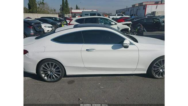 Mercedes C 300 / 2.0 258KM / niski przebieg / automat /