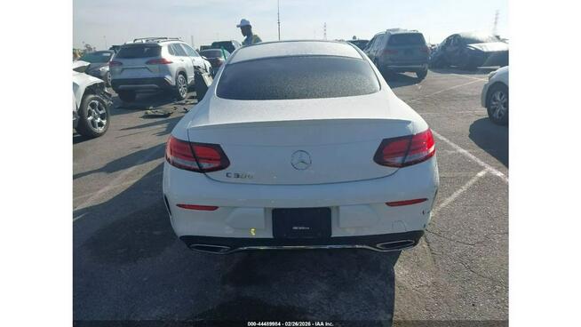 Mercedes C 300 / 2.0 258KM / niski przebieg / automat /