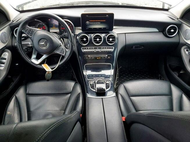 Mercedes C 300 / 4MAtic / niski przebieg / automat /