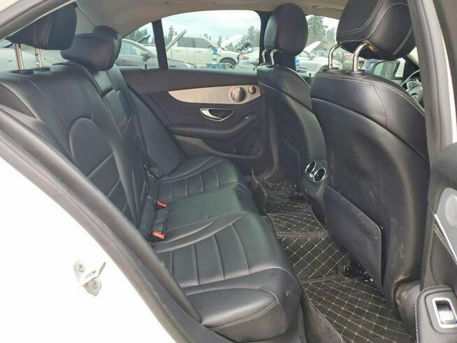 Mercedes C 300 / 4MAtic / niski przebieg / automat /